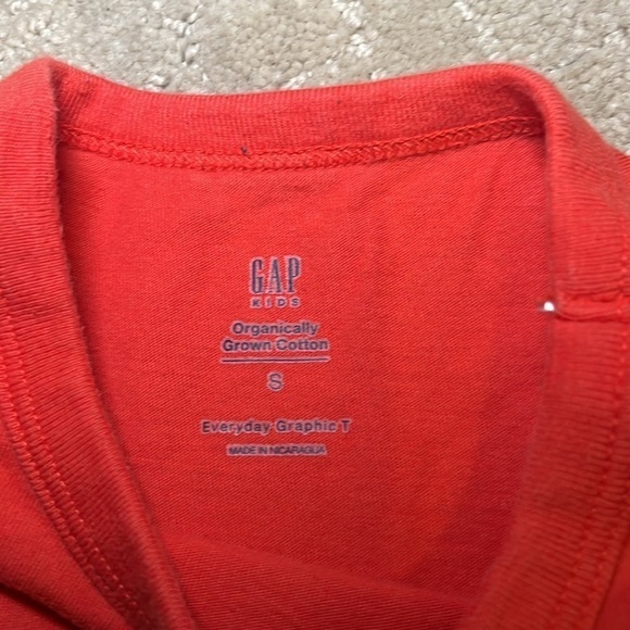 Gap Kids orange citizen of earth T-shirt, size small - Picture 5 of 6